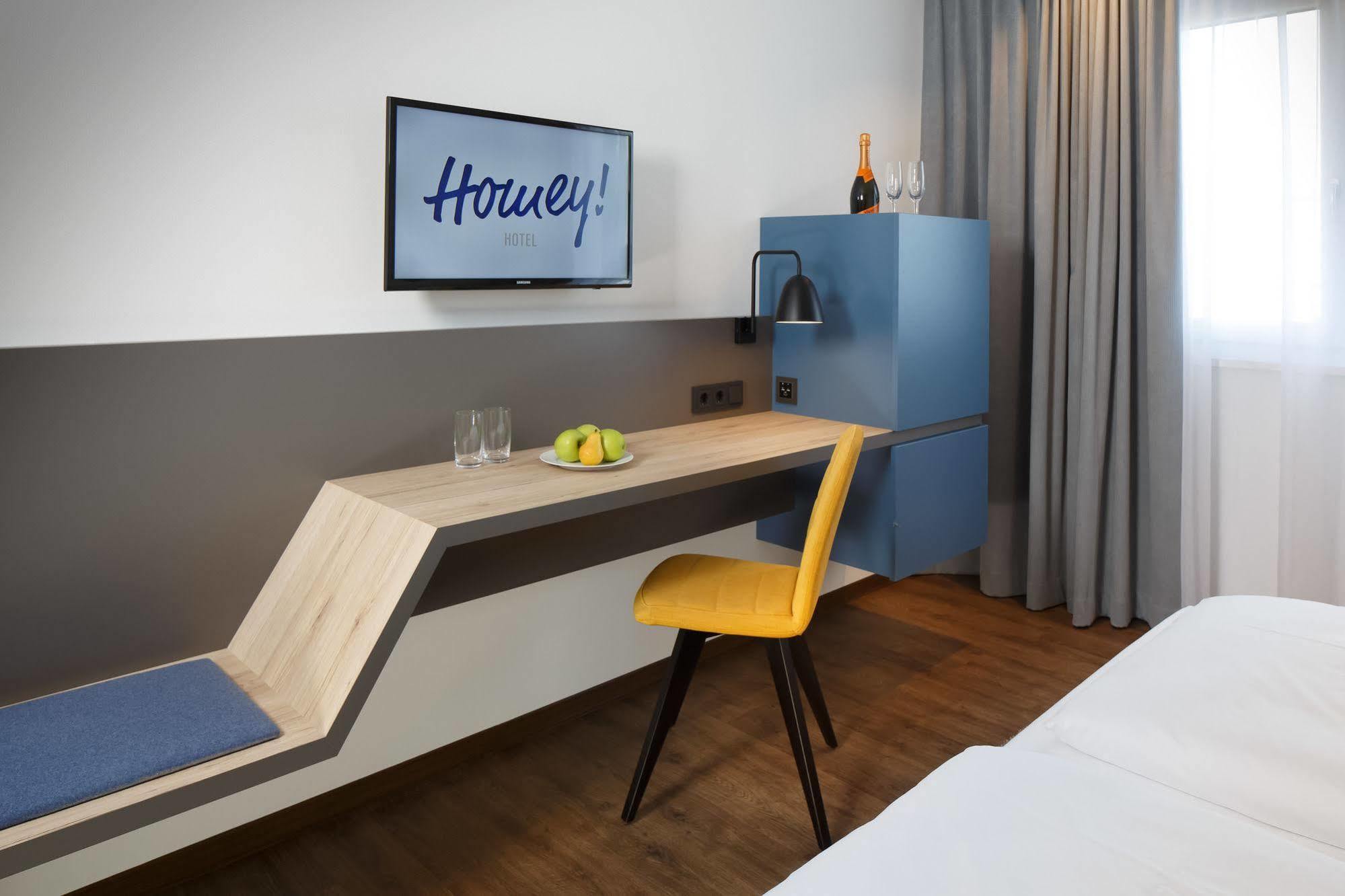 Homey! Hotel Регенсбург Экстерьер фото